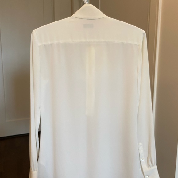Aritzia Babaton Blouses - Picture 4 of 7